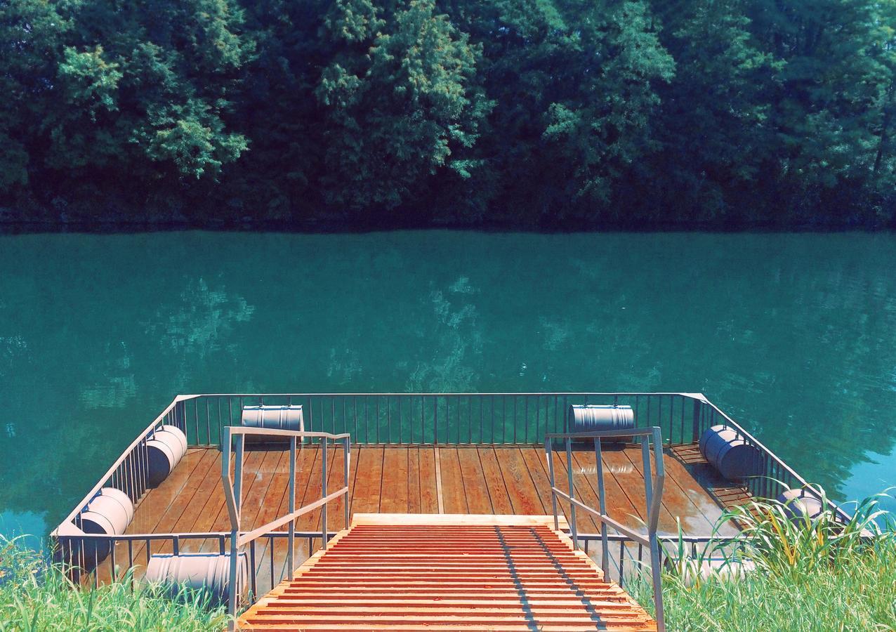 Big Berry Luxury Lifestyle Resort Metlika Bagian luar foto