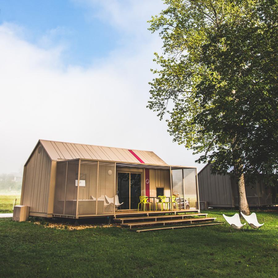 Big Berry Luxury Lifestyle Resort Metlika Bagian luar foto