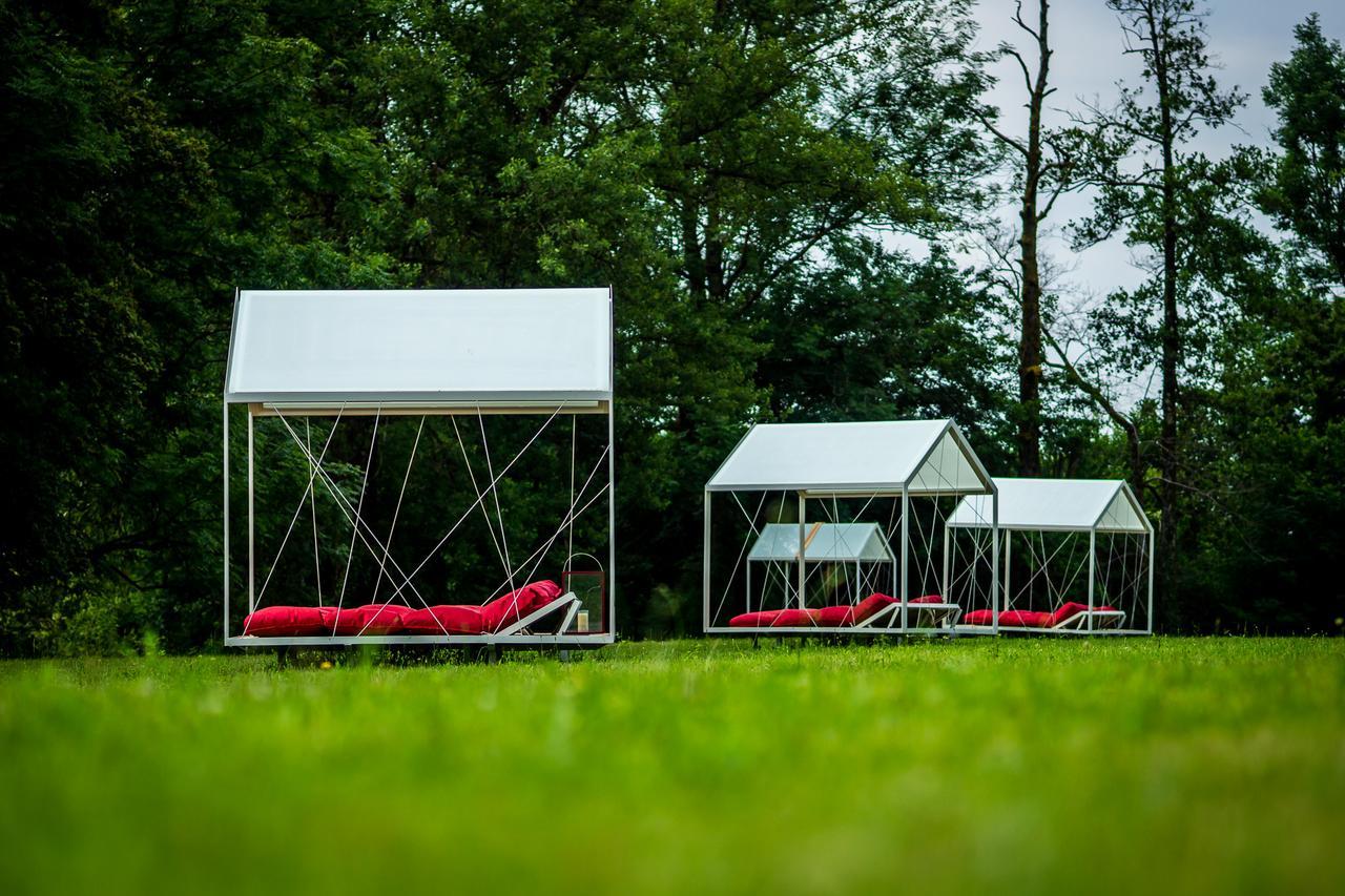 Big Berry Luxury Lifestyle Resort Metlika Bagian luar foto