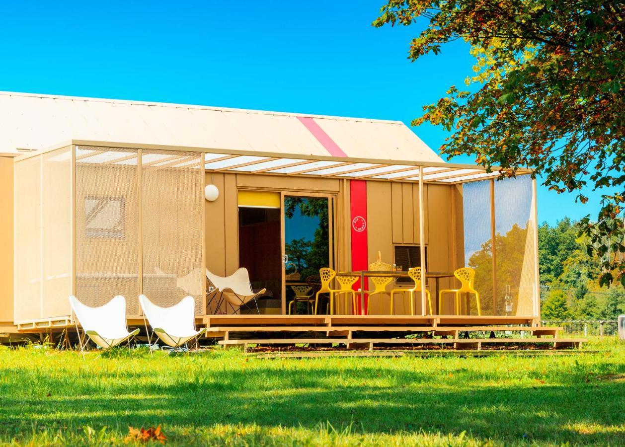 Big Berry Luxury Lifestyle Resort Metlika Bagian luar foto